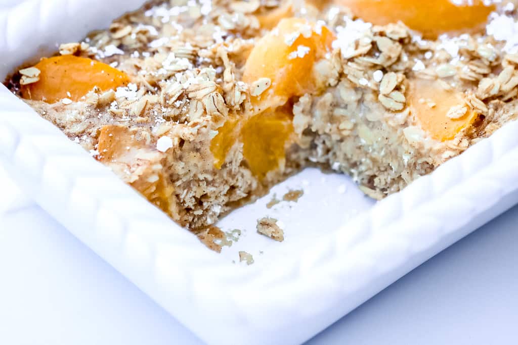 Oatmeal Peach Cobbler Bake