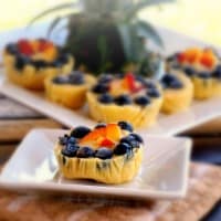 vanilla banana blueberry frozen pie pops