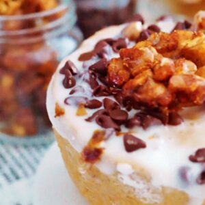 Healthy Baked Cake Donut - Delicious and nutritious, the perfect way to start you day! @shawsimpleswaps