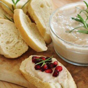 White Bean and Rosemary Hummus Spread- @shawsimpleswaps Gluten Free, Vegan and the perfect festive appetizer!