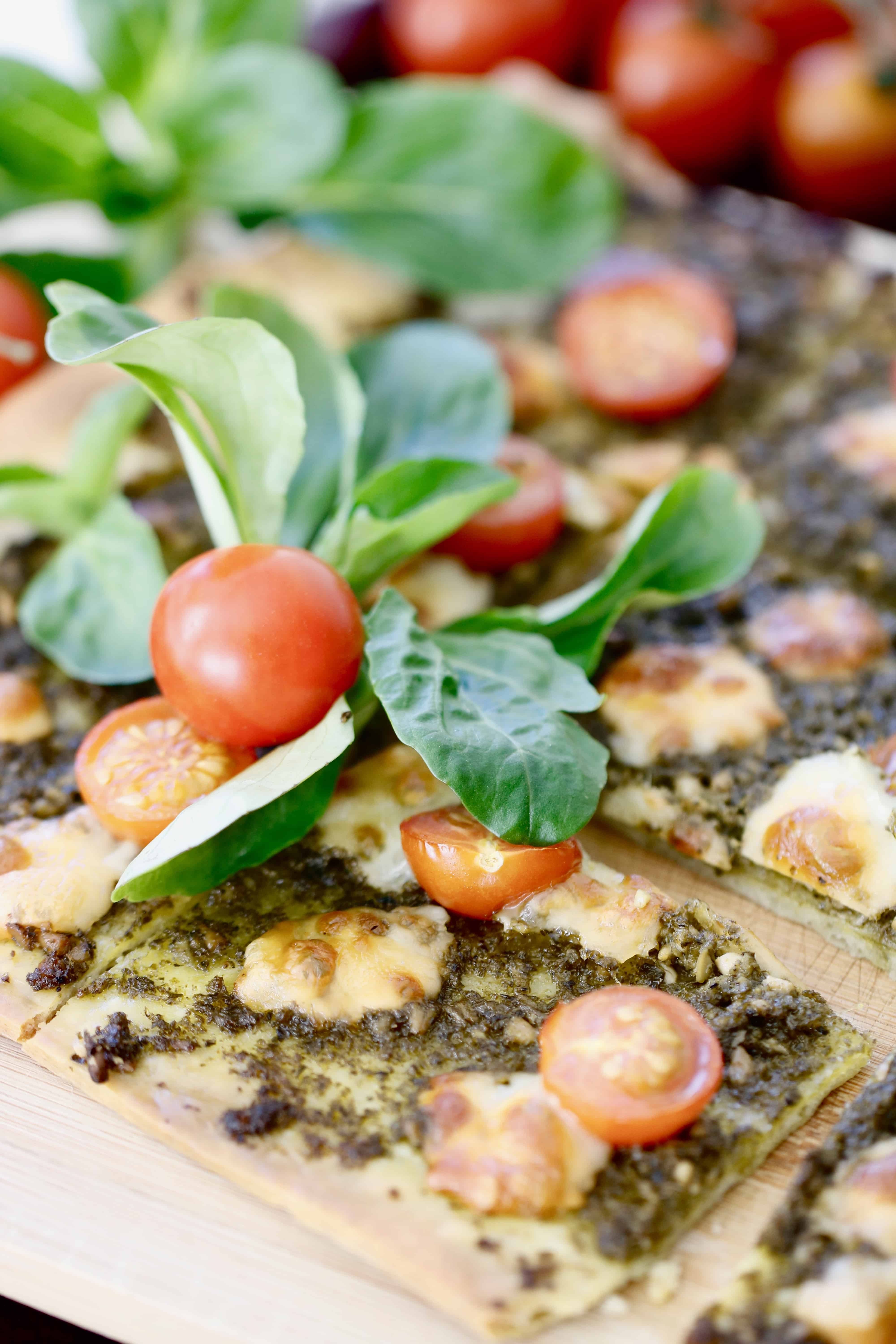 Asiago Pesto Pizza with Broiled Tomatoes - Vegetarian, Gluten Free Option @shawsimpleswaps