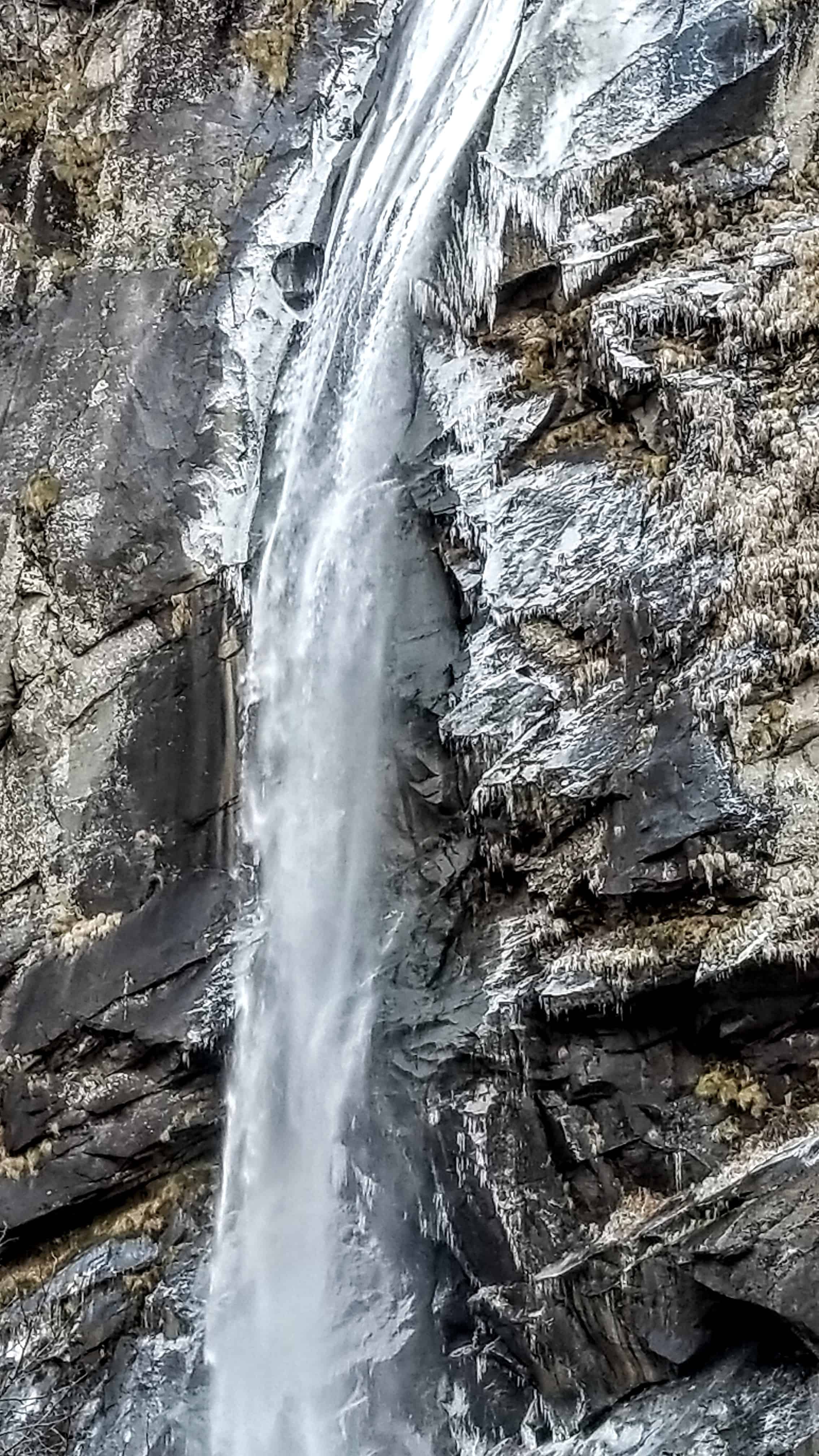 Cascata Di Foroglio + The Night I Ate 10 Days of My Advent Calendar In One Sitting @shawsimpleswaps