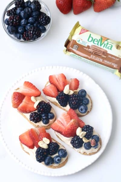 belVita PB Toast with Fresh Berries @shawsimpleswaps
