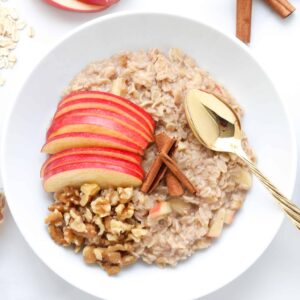 Apple Pie Oatmeal + The Benefits of Probiotics in Total Health @shawsimpleswaps #probiotics #prenbiotics #guthealth