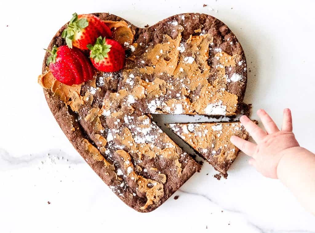 Chocolate Cake Mix Cookie Cake - Reese's Copycat @shawsimpleswaps #simpledesserts #valentinesday #chocolatepeanutbutter #cookiecake #cakemixcookie