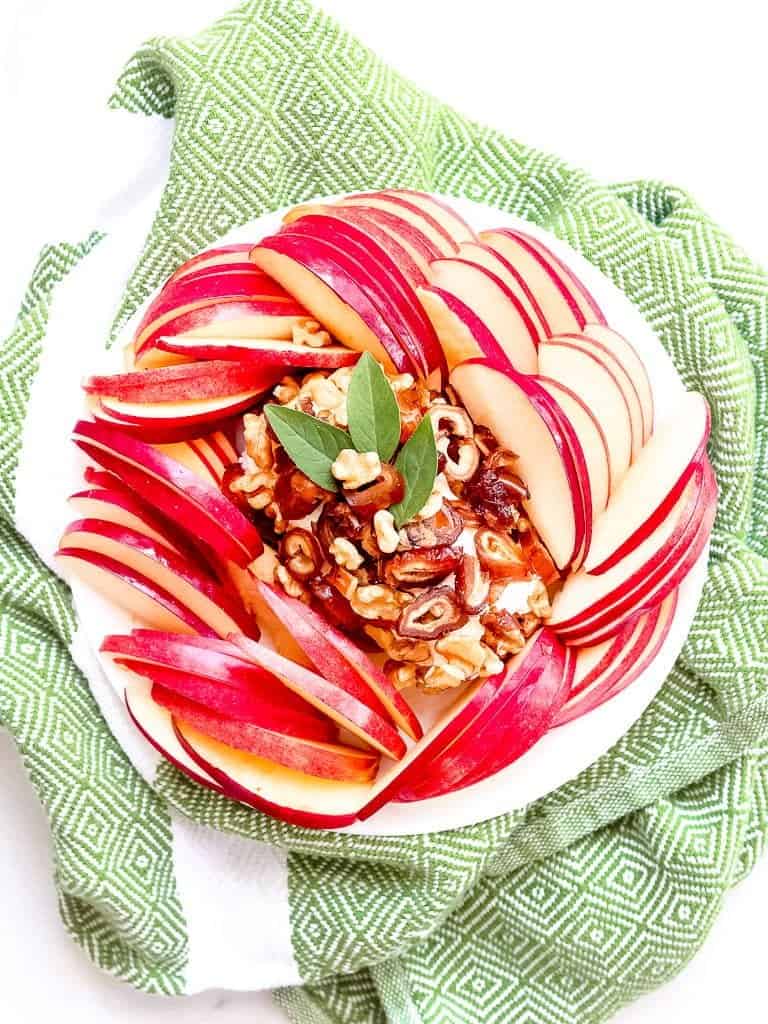 Goat Cheese, Walnut and Date Appetizer with Autumn Glory Apples - Shaw's Simple Swaps A simple 5 minute snack that comes together in no time! @shawsimpleswaps #glutenfree #simplesnacks #shawkitchen #healthyeats