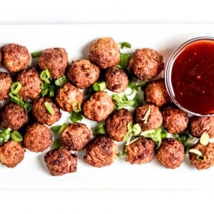 Air Fryer Meatballs - a healthy appetizer to enjoy for a crowd! #airfryerrecipes #airfryermeatballs