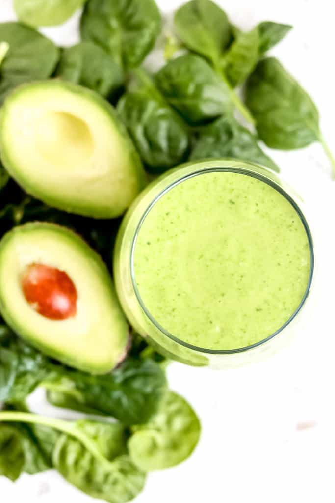 Green Smoothie For Kids - Tired of making green juices that end up in the trash! Then this recipe is for you! As a newly converted green smoothie fan, I promise you this Green Smoothie For Kids is one that the entire family will enjoy... pink promise! #greensmoothie #greensmoothieforkids #spinachsmoothieforkids #greensmoothierecipes